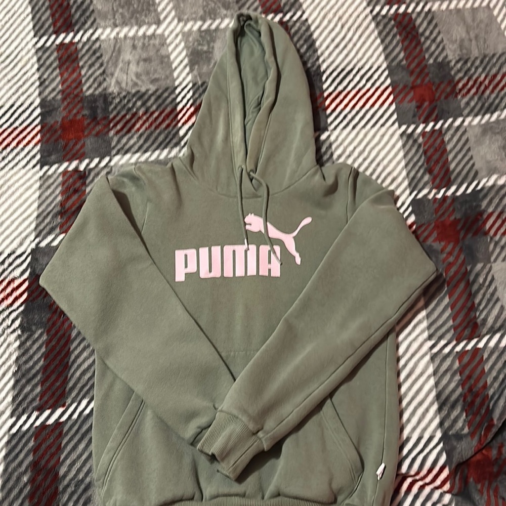 Women’s Puma Hoodie